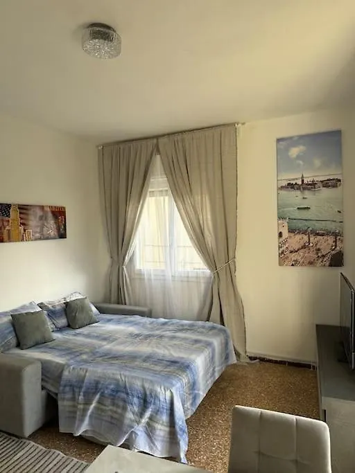 Venice Grey Apartment 0*,