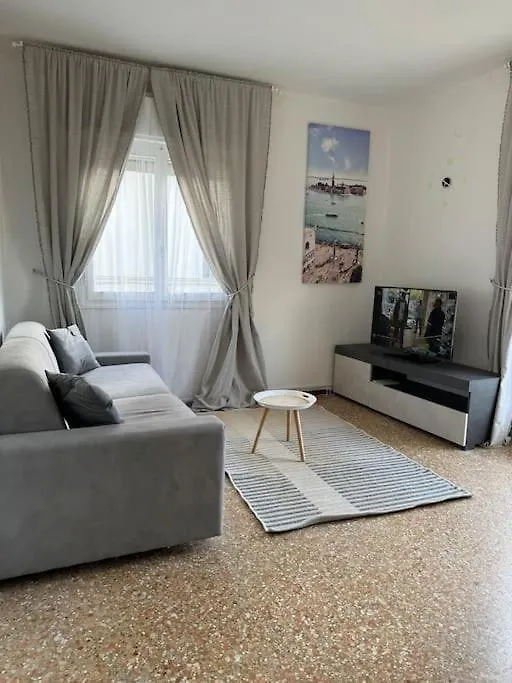 Venice Grey Apartment