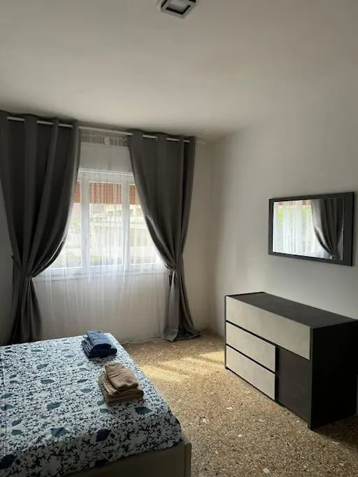 Venice Grey Apartment