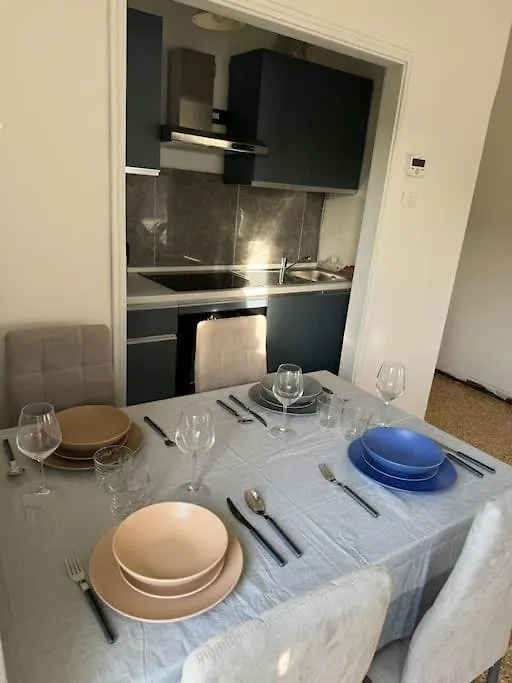 Venice Grey Apartment